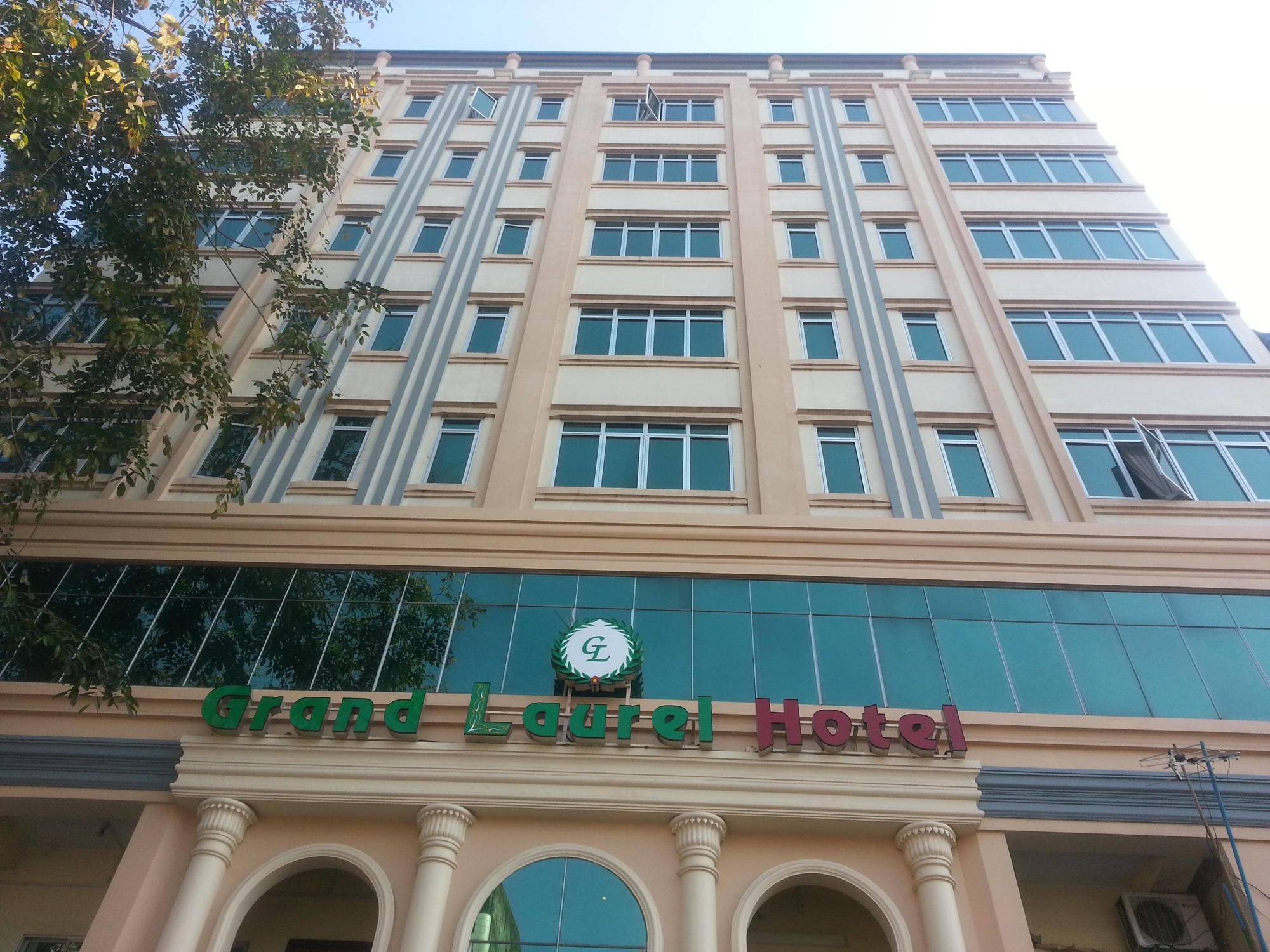 Grand Laurel Hotel Yangon Luaran gambar