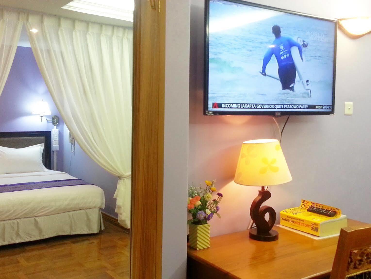 Grand Laurel Hotel Yangon Luaran gambar