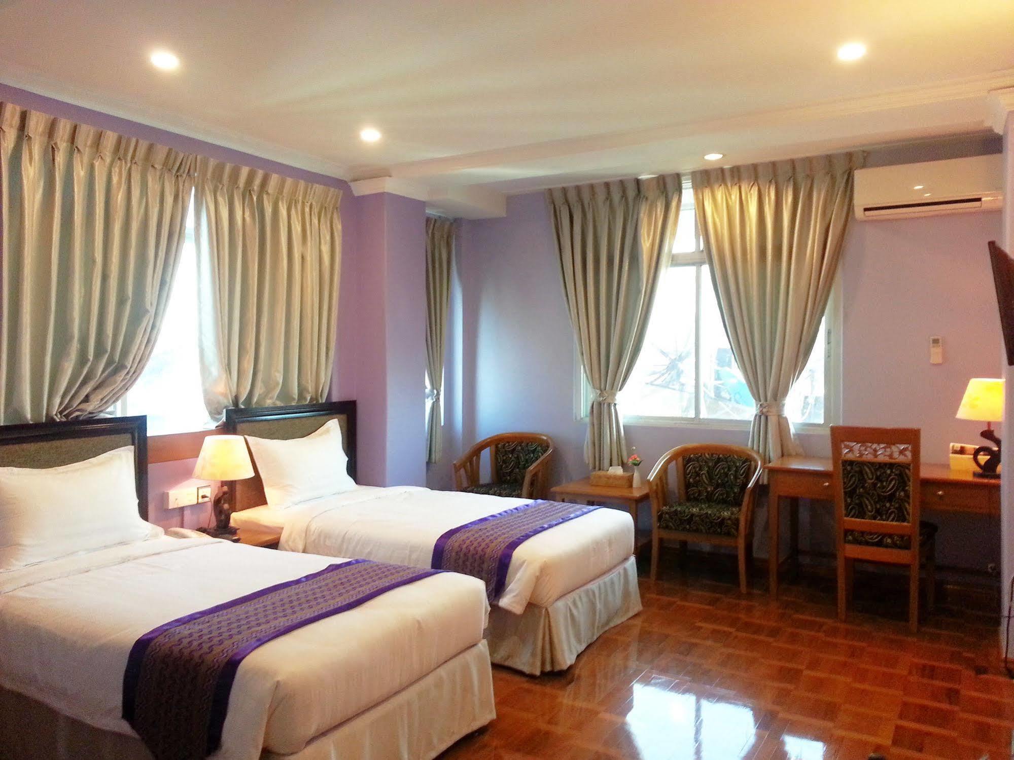 Grand Laurel Hotel Yangon Luaran gambar