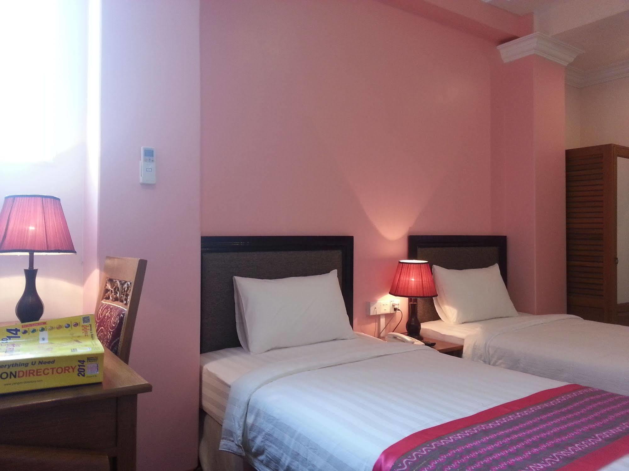 Grand Laurel Hotel Yangon Luaran gambar