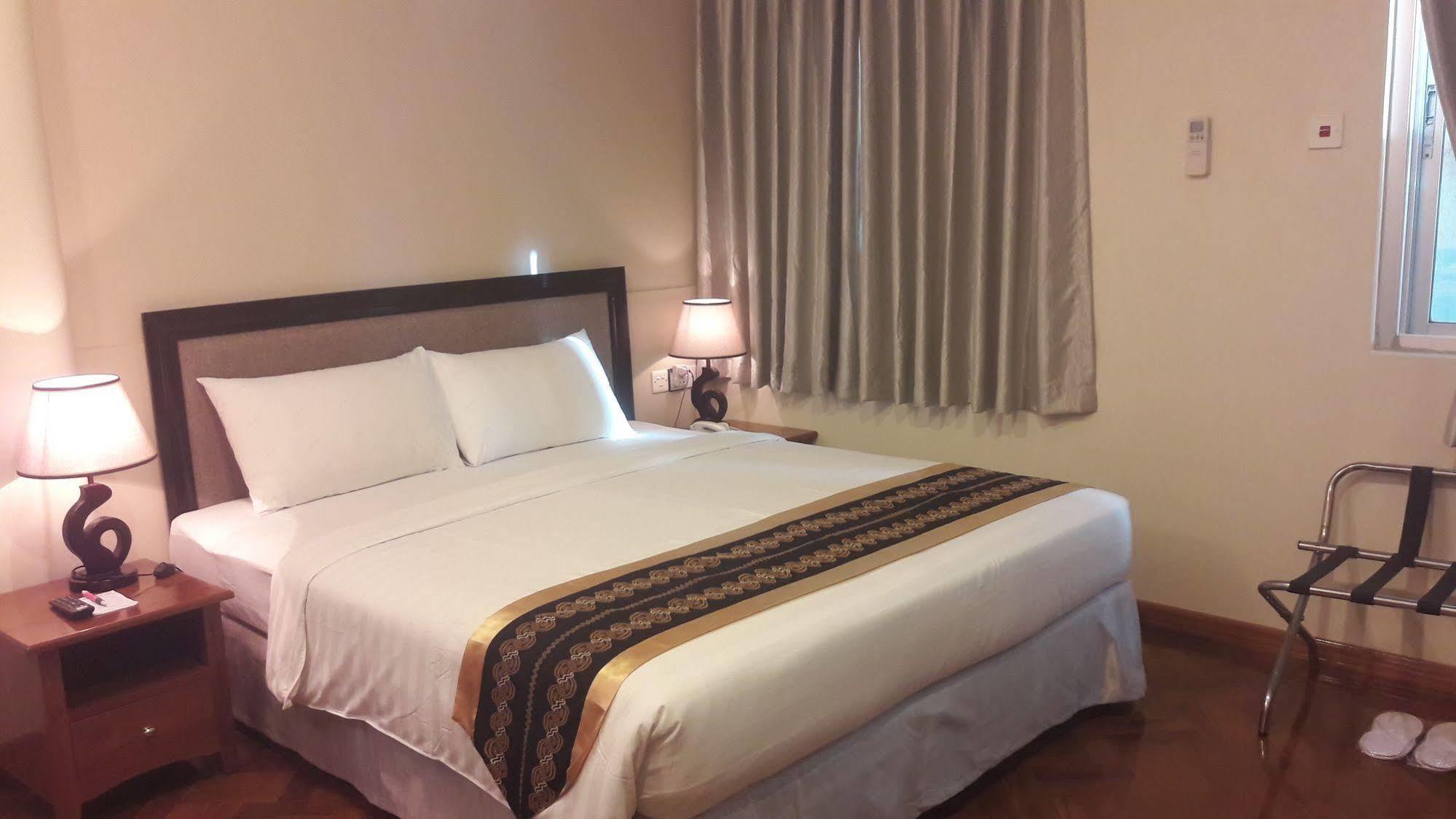 Grand Laurel Hotel Yangon Luaran gambar