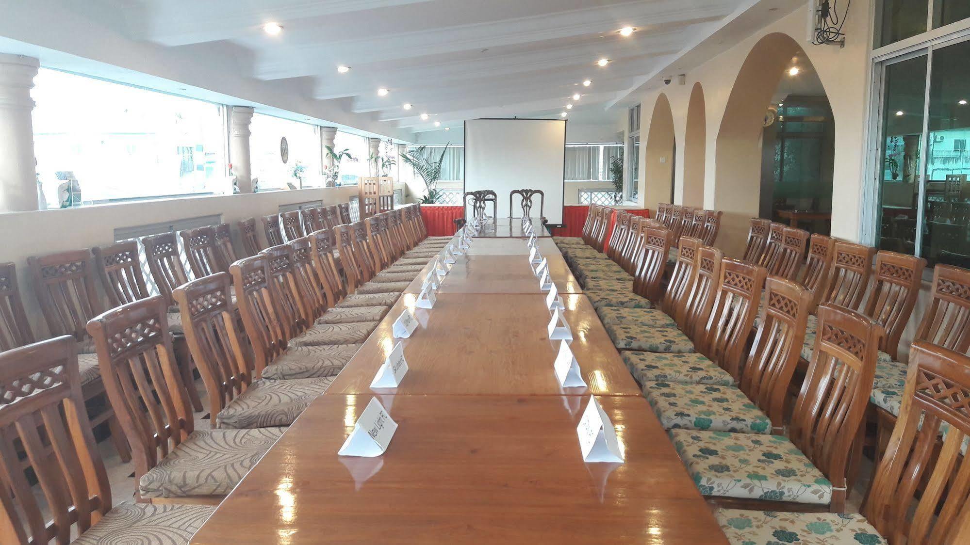 Grand Laurel Hotel Yangon Luaran gambar